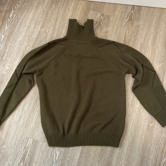 Dolce & Gabbana Turtleneck Sweater - Picture 5 of 9